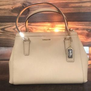 COACH Purse. Like New!!